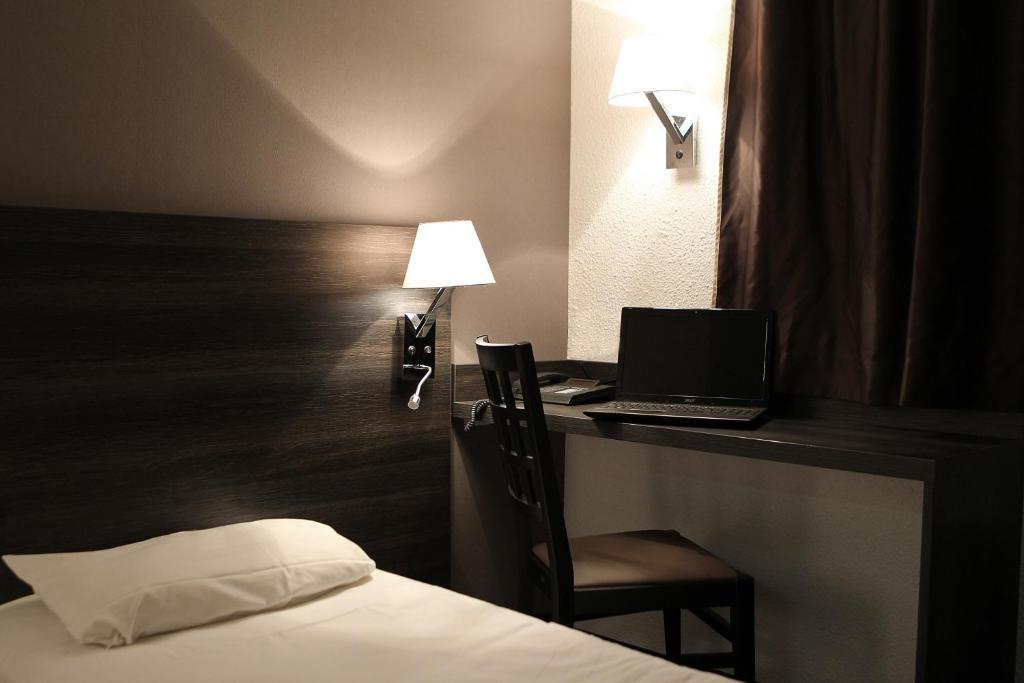 Initial By Balladins Geneve / St-Genis-Pouilly Saint-Genis-Pouilly Room photo